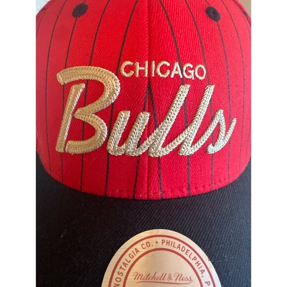 Chicago Bulls Adjustable Snapback Hat Red & Black Mitchell & Ness NBA - Picture 2 of 7